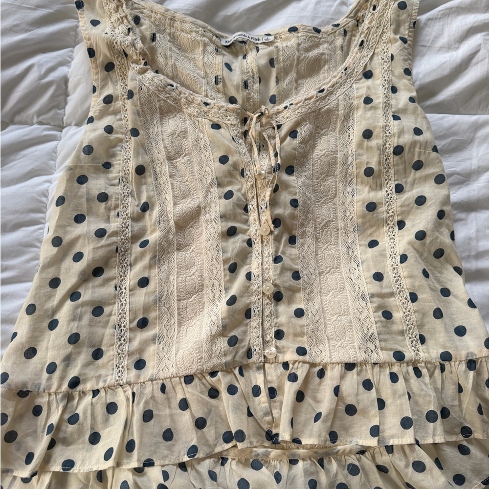 Button-Through Lace-Trim Tank - Picture 2 of 2